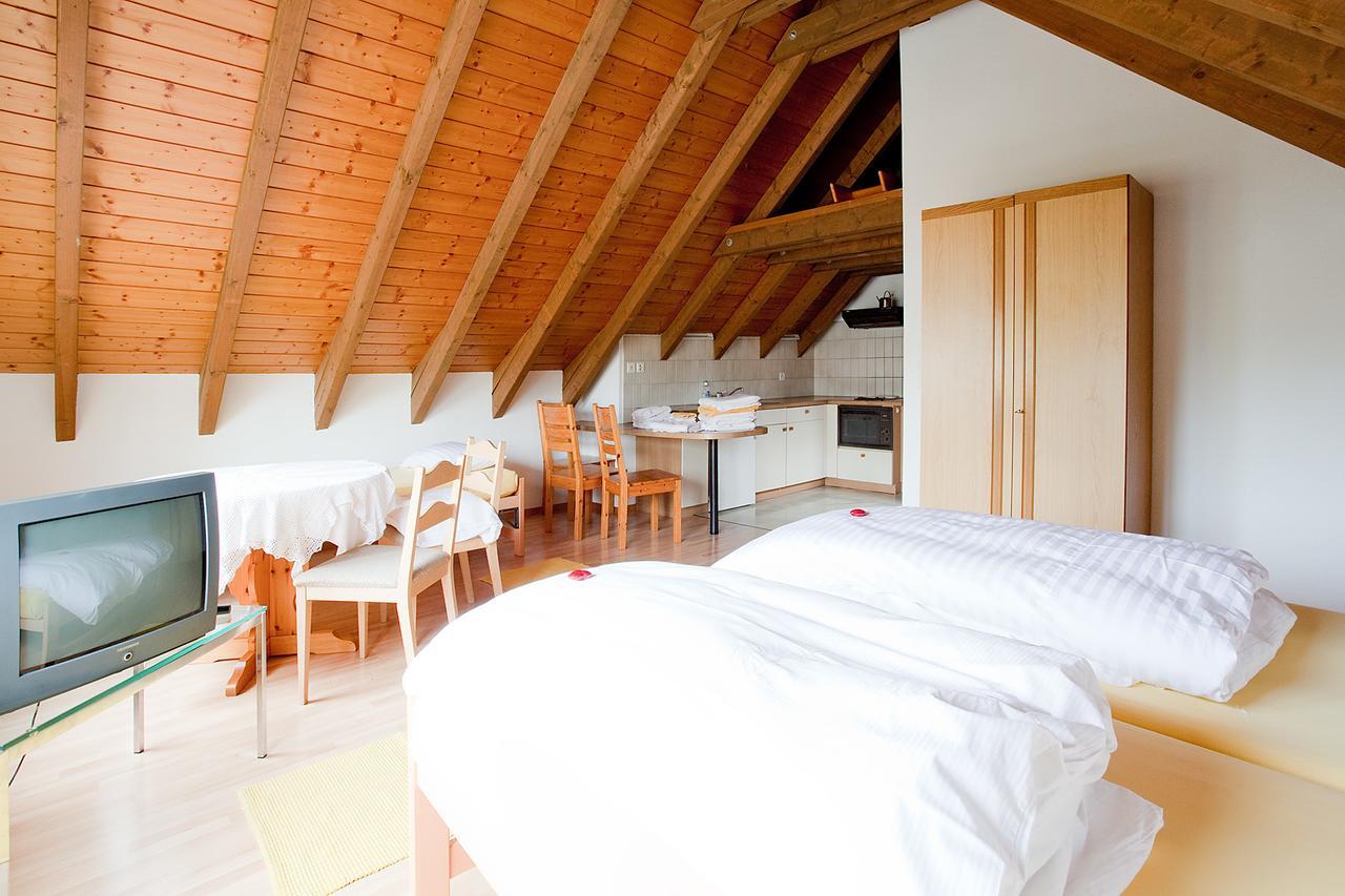 Freihof Embrach Bed and Breakfast Exteriör bild